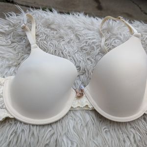 NWOT Maidenform Ivory Bra Size 34C
